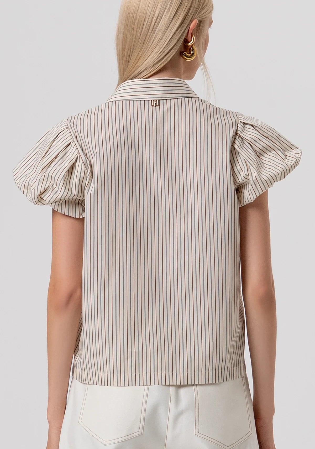 FCM-FR26ST6009W5 VANILLA PUFFY SLEEVE BLOUSE