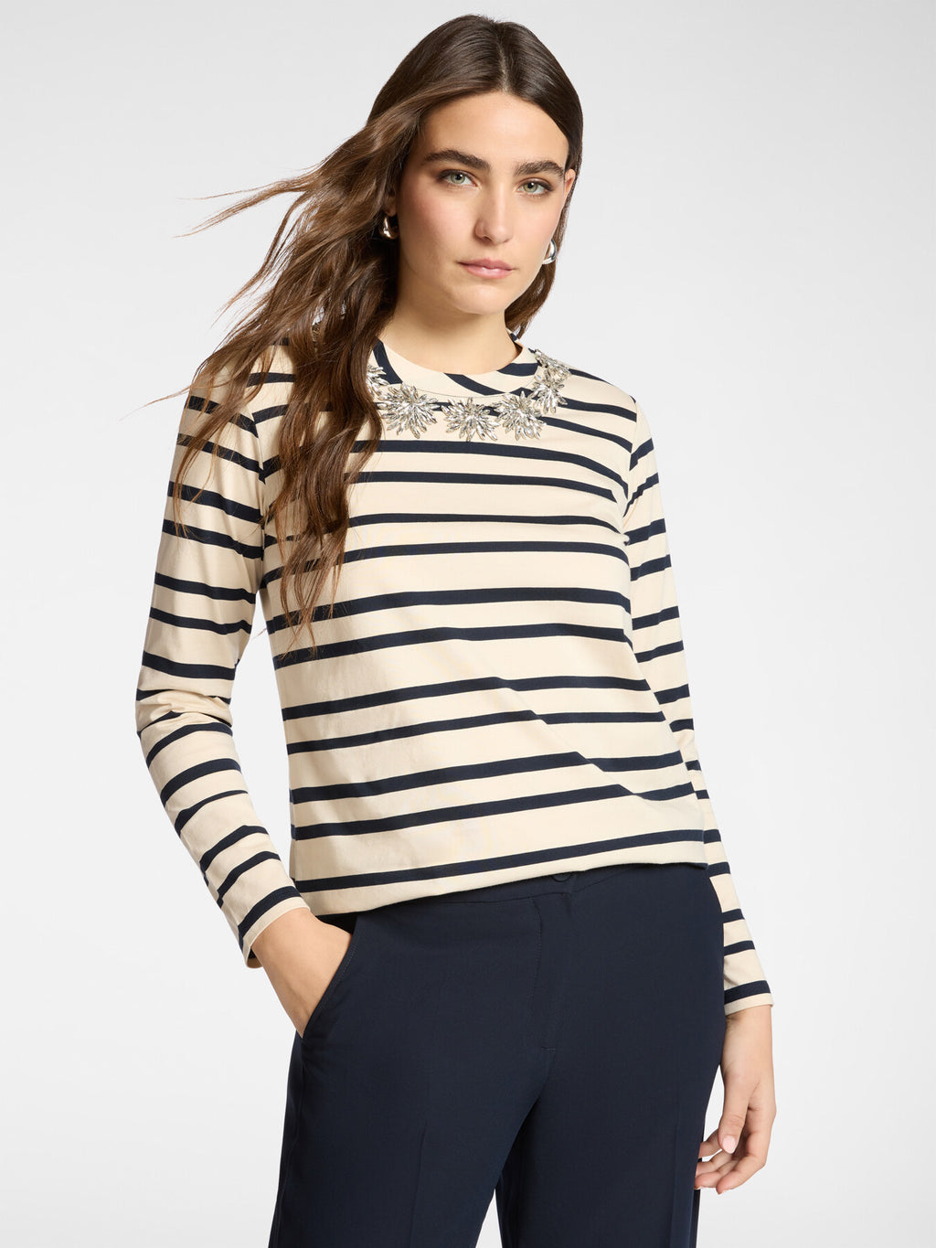 ELM-G001Z000626 WHITE&BLUE STRIPED T-SHIRT