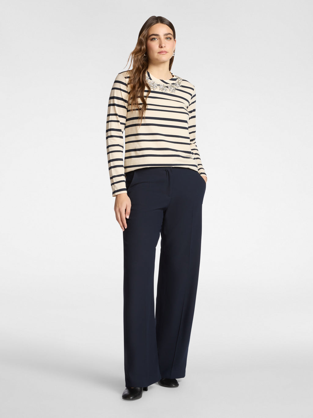 ELM-G001Z000626 WHITE&BLUE STRIPED T-SHIRT