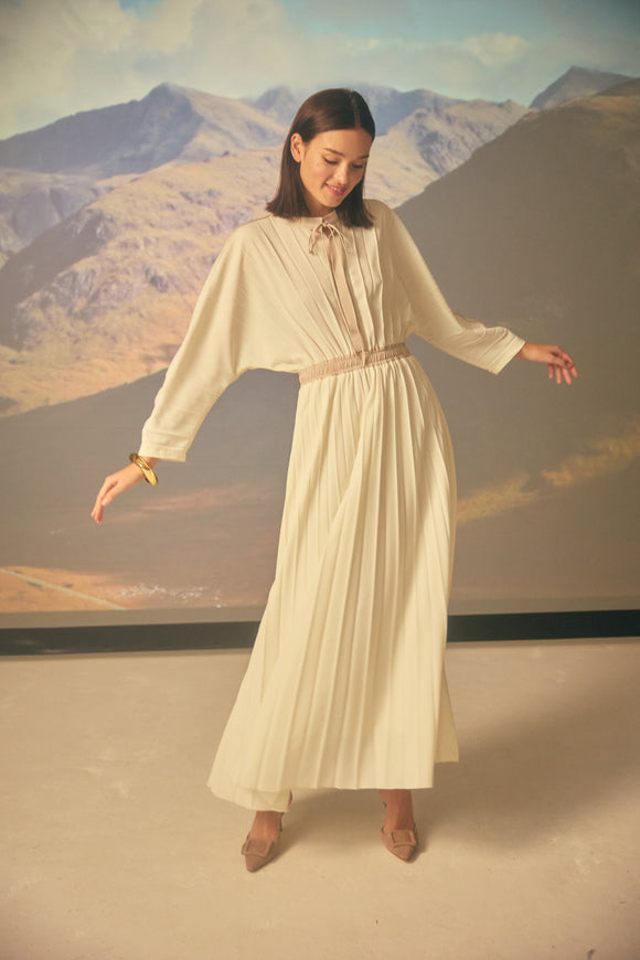 NOI-H4058 IVORY PLEATED DRESS