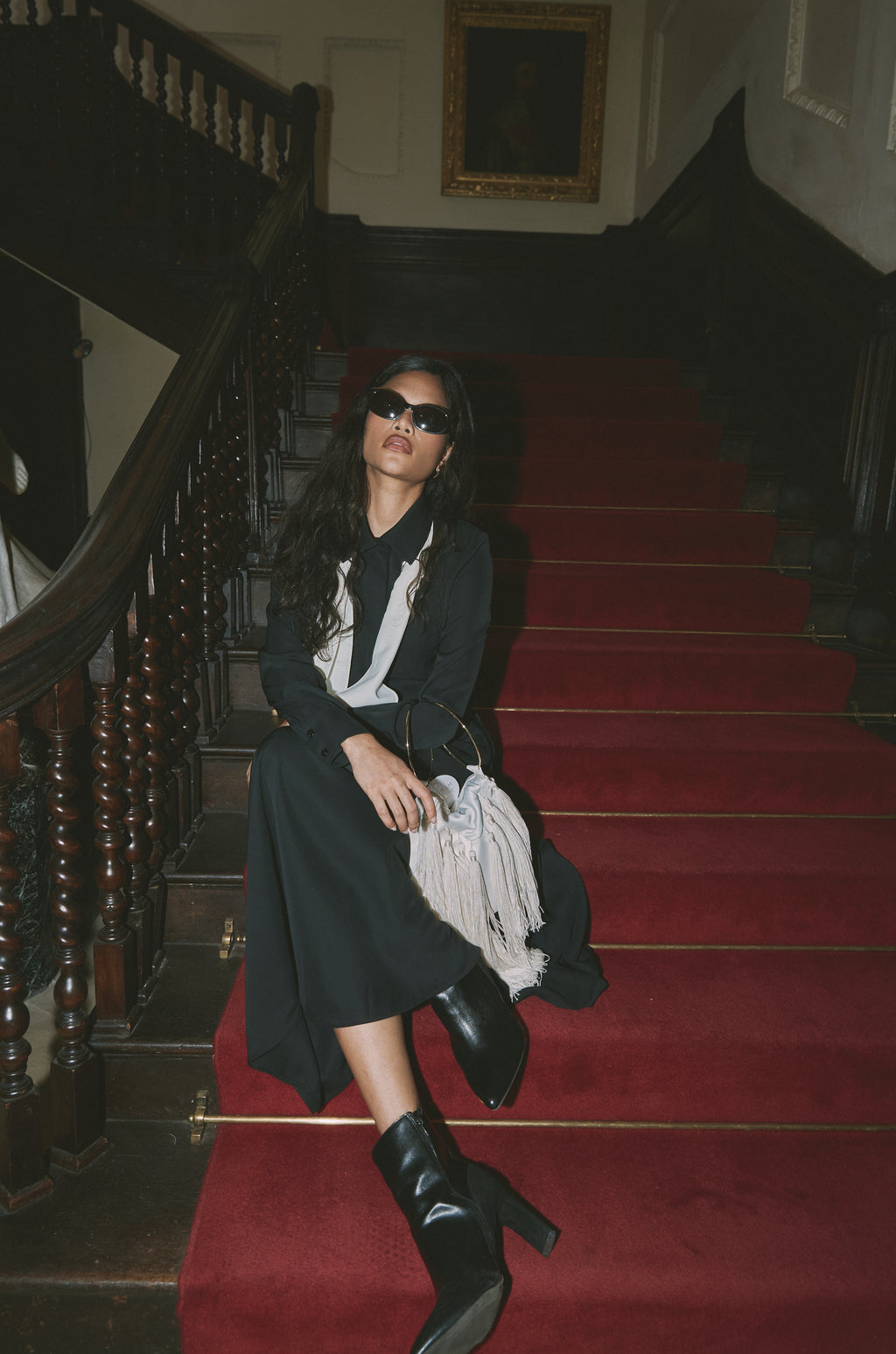 NOI-H4071 BLACK&IVORY NECK SCARF SATIN DRESS