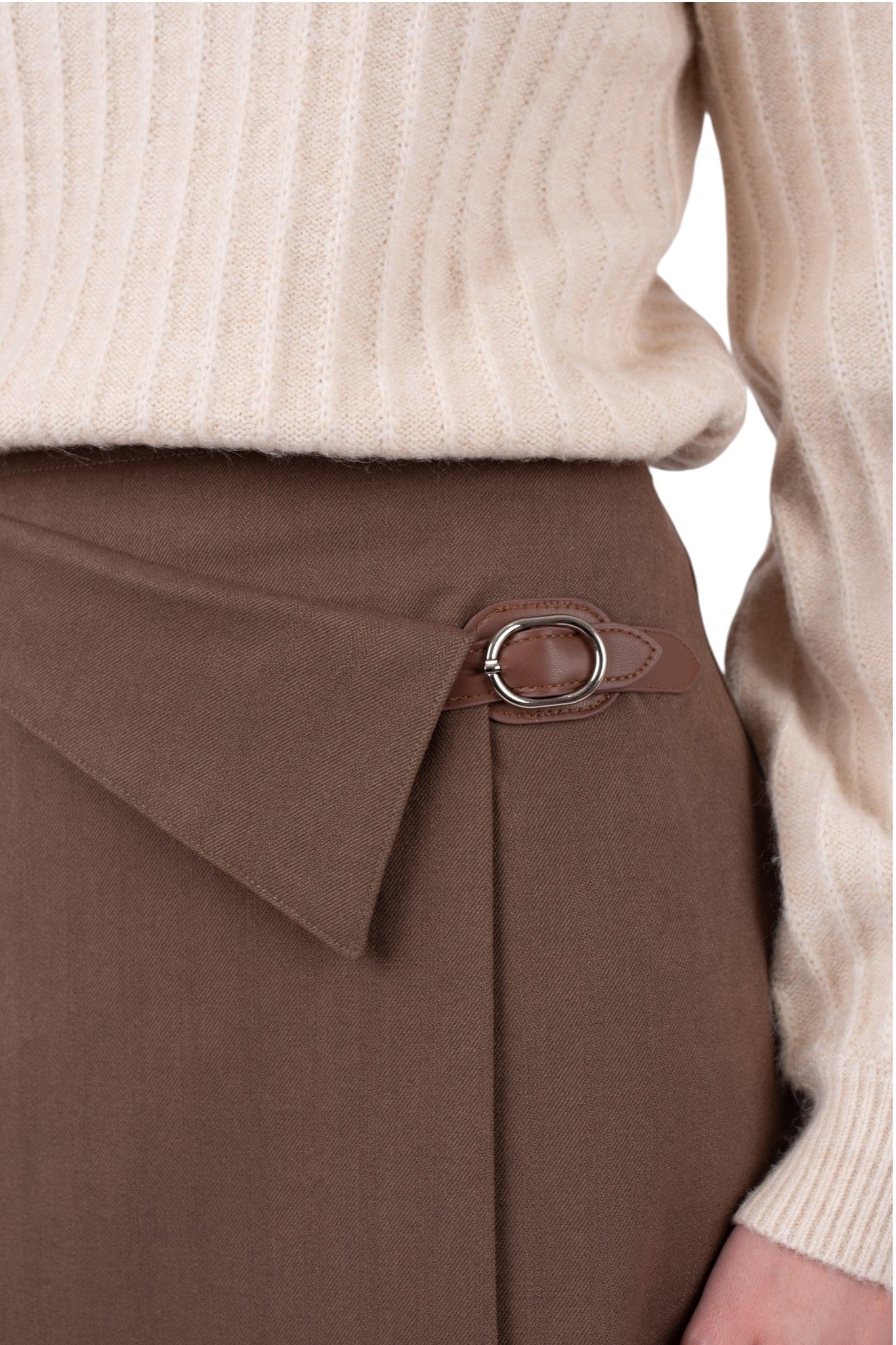 MUN-MNA7020 BROWN ARI KIRT