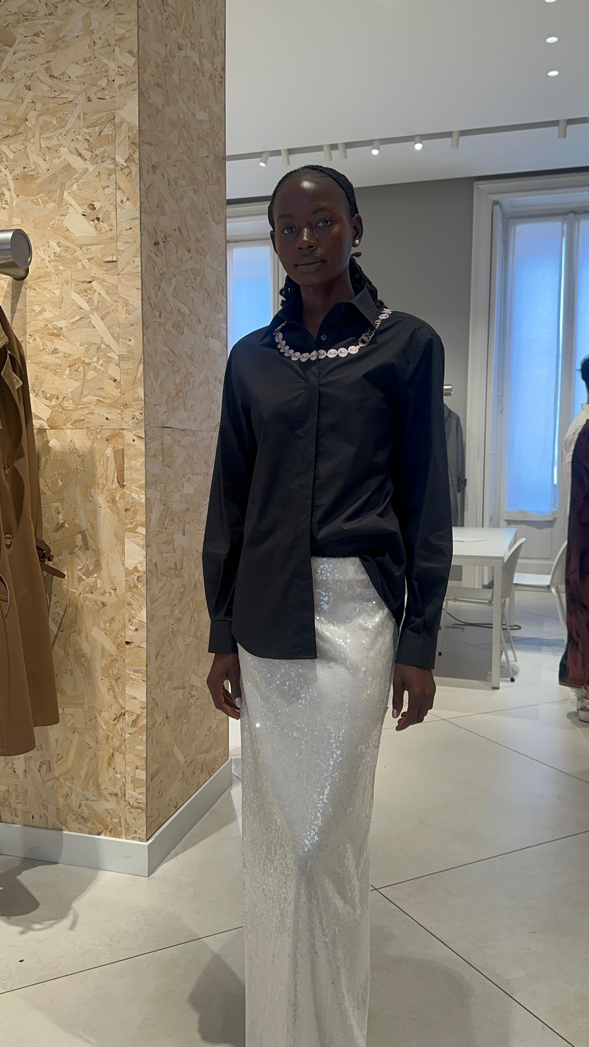 MSC-V0217 BLACK CHAIN DESIGN BLOUSE