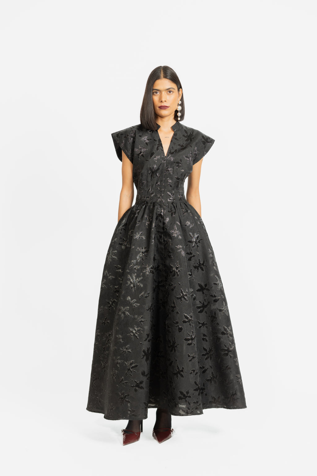 LVB-RS26-081 SELENE BLACK TEXTURED GOWN