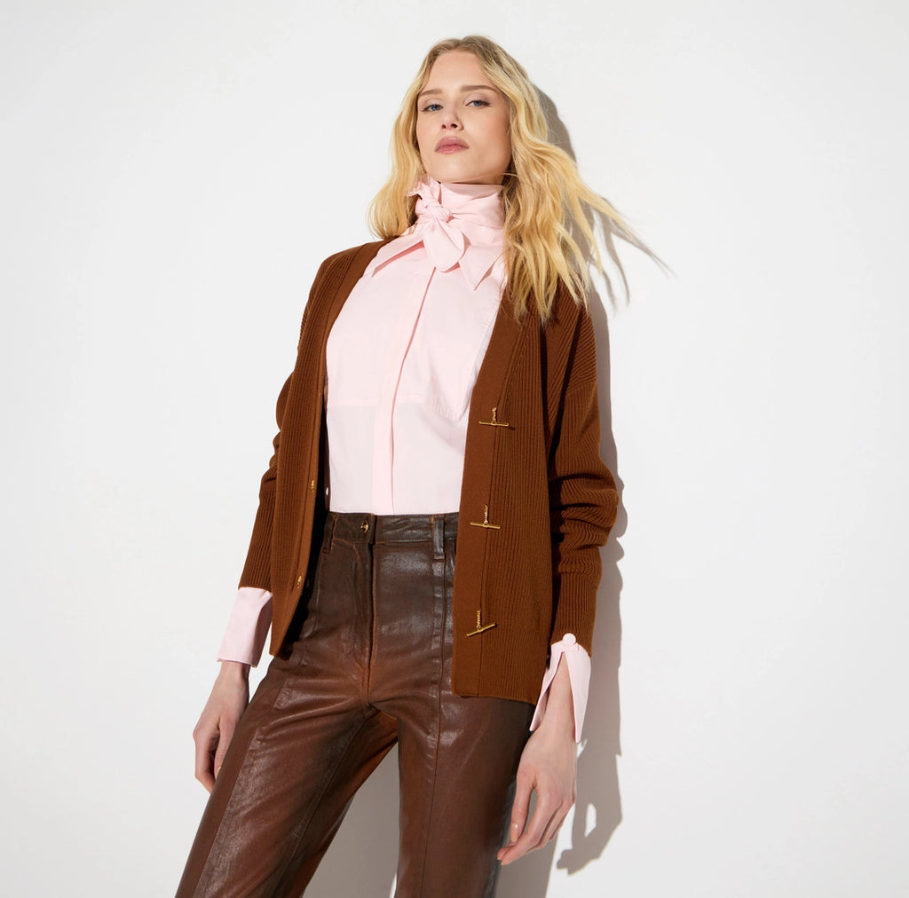 ELS-MK01S66 TOBACCO CHAIN CLOUSRE CARDIGAN