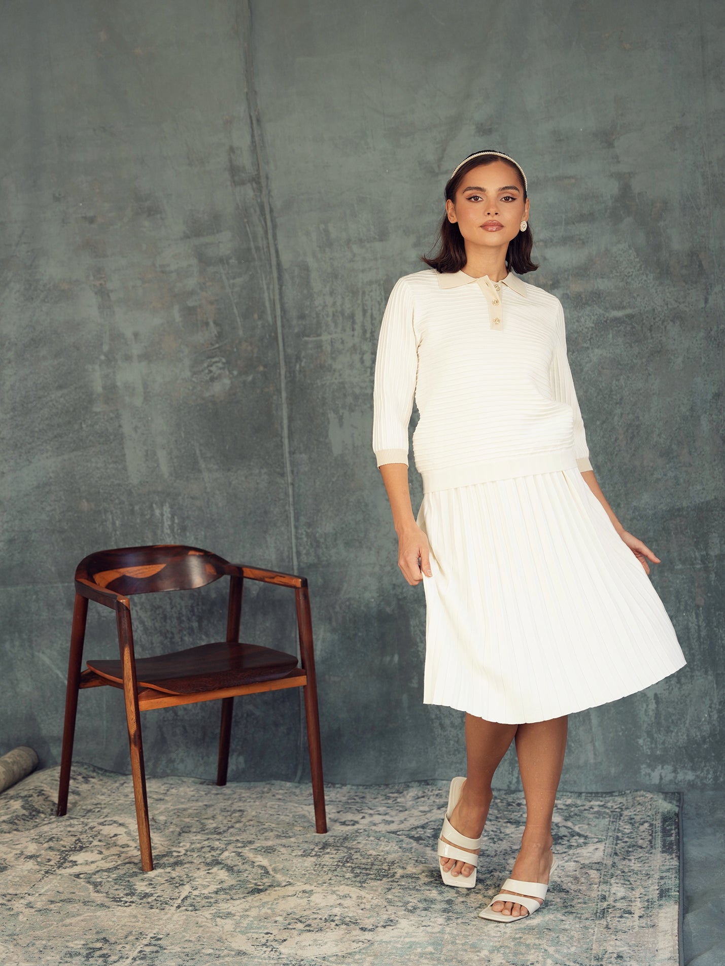 NOI-NR-190 WHITE & BEIGE TOP