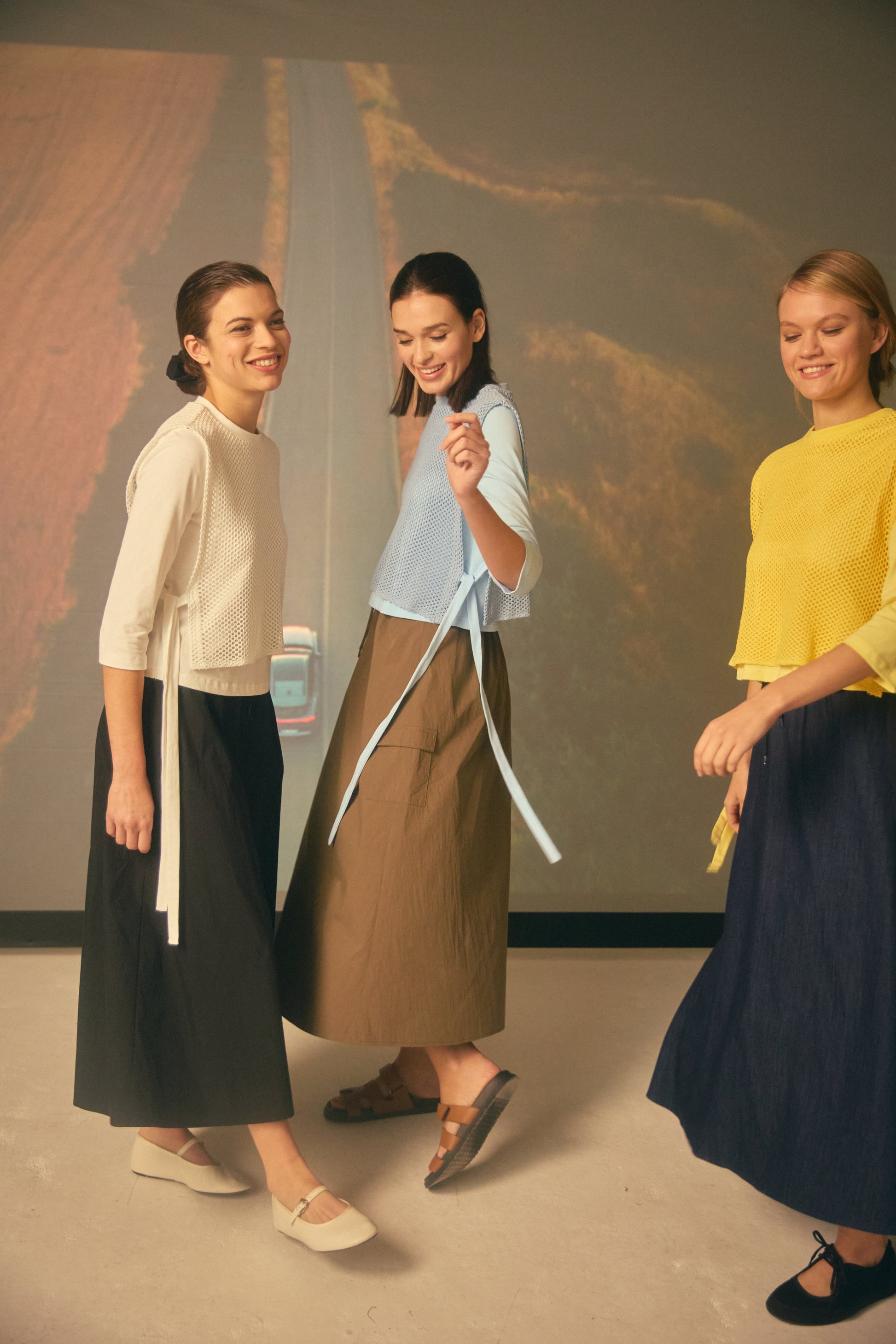 NOI-NR-370 BLUE MESH TOP