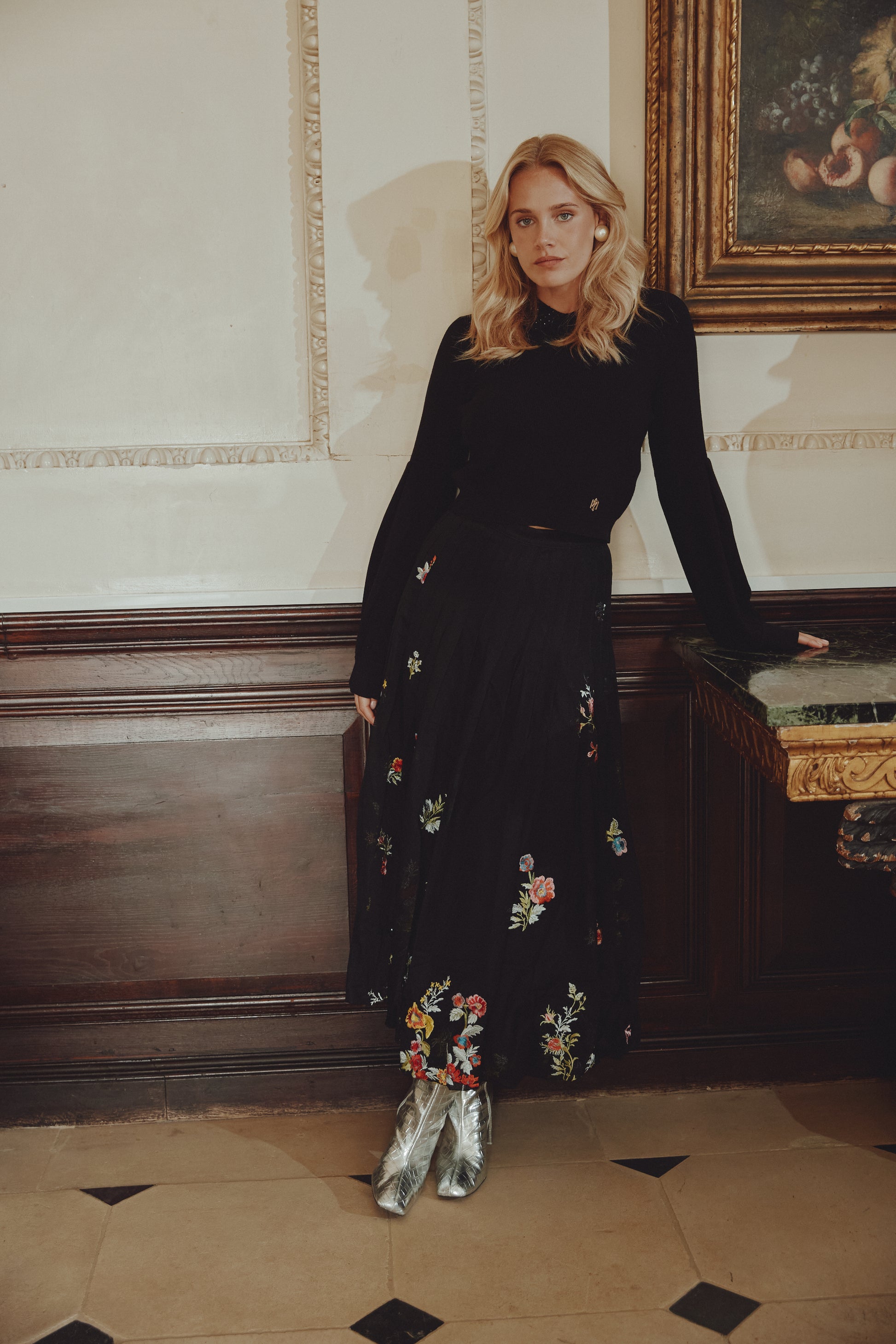 NOI-NR-428 BLACK EMBROIDERY MESH BUBBLE SKIRT