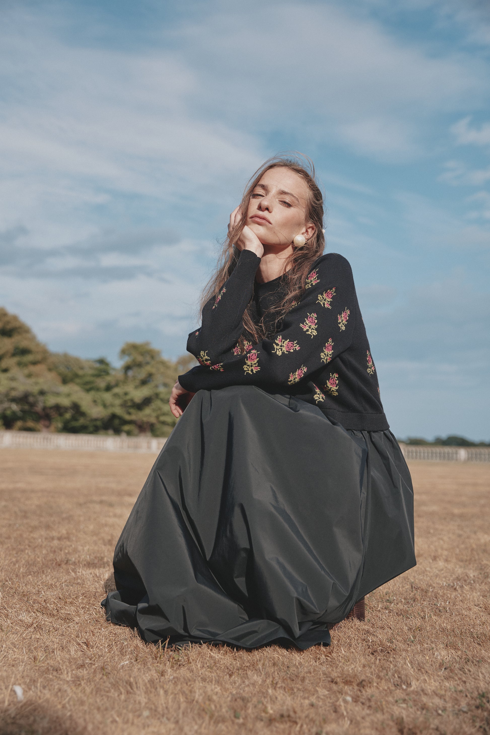 NOI-NR-354 BLACK&PINK FLORAL CARDI DRESS