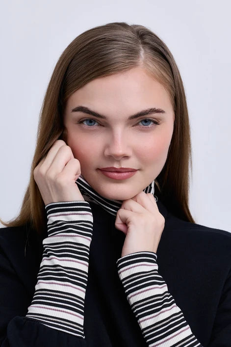 NOI-NR519 BLACK STRIPED NECK&BAND SWEATSHIRT