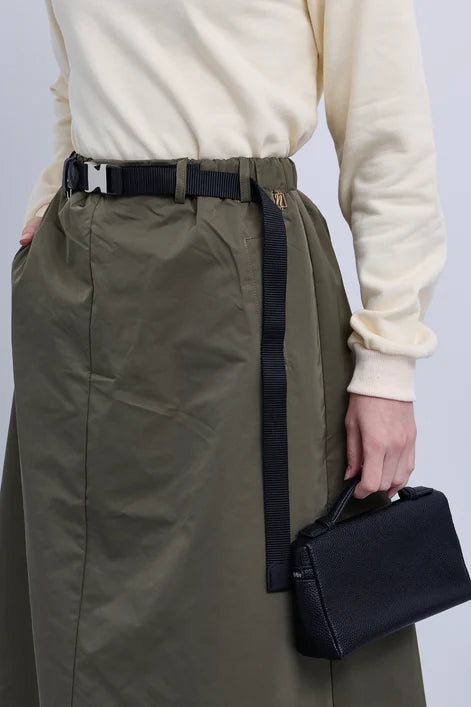 NOI-NR532 BLACK TAFFETA BUCKLE BELT SKIRT