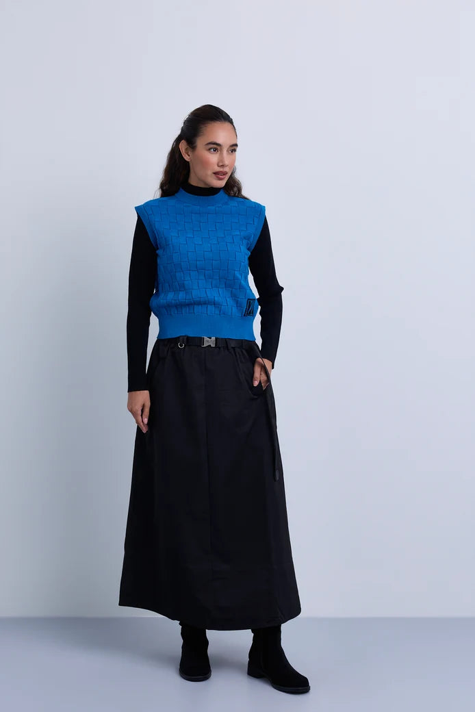 NOI-NR532 BLACK TAFFETA BUCKLE BELT SKIRT