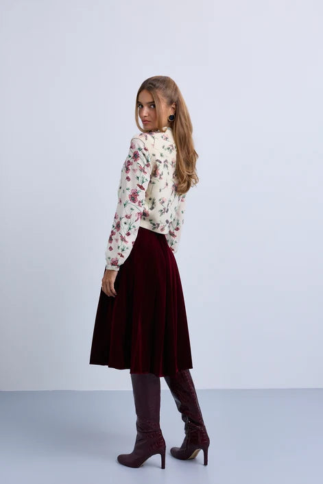 NOI-NR535 BURGUNDY VELVET BUCKLE SKIRT