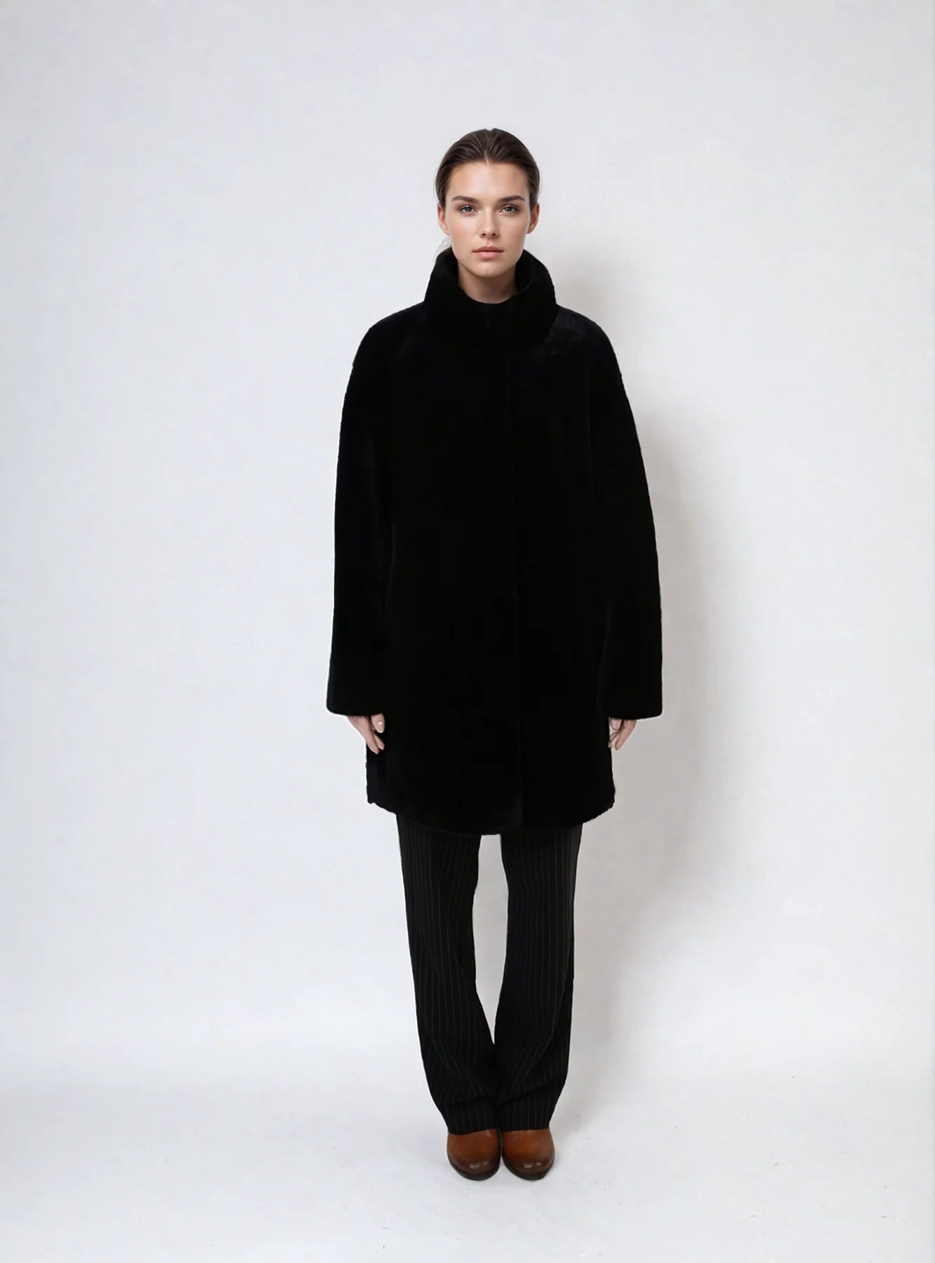LVN-HARFLEUR BLACK STRAIGHT LAMB COAT