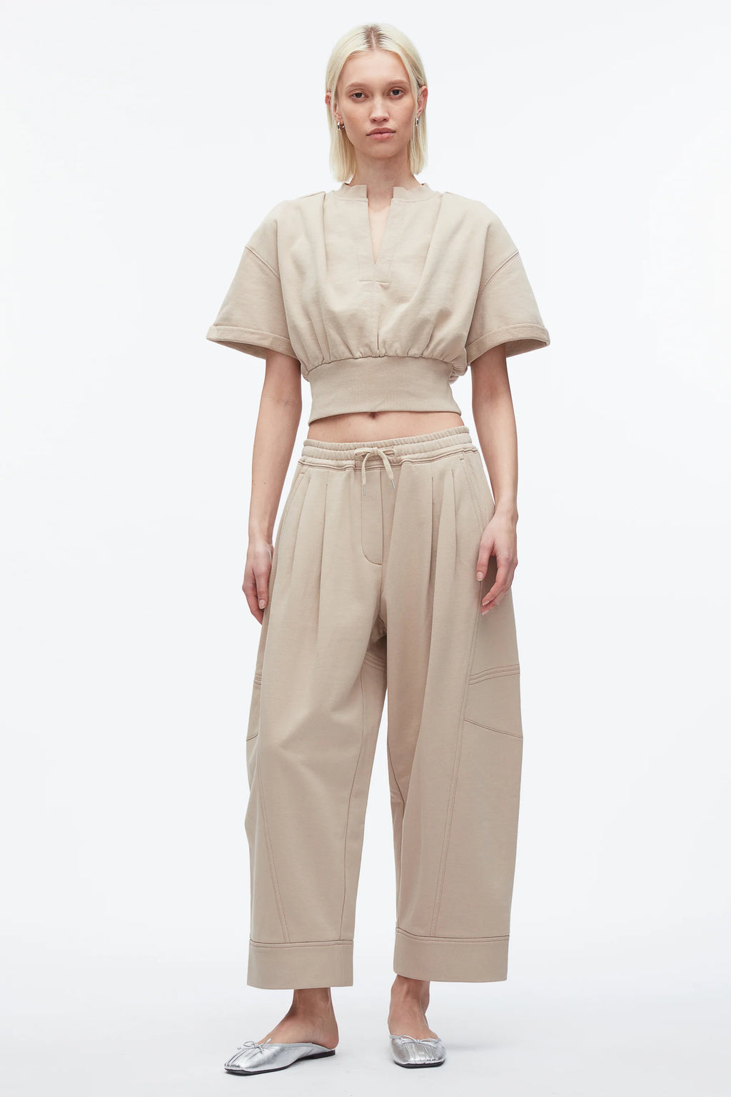 PLM-P241-10004 BEIGE CROPPED TOP