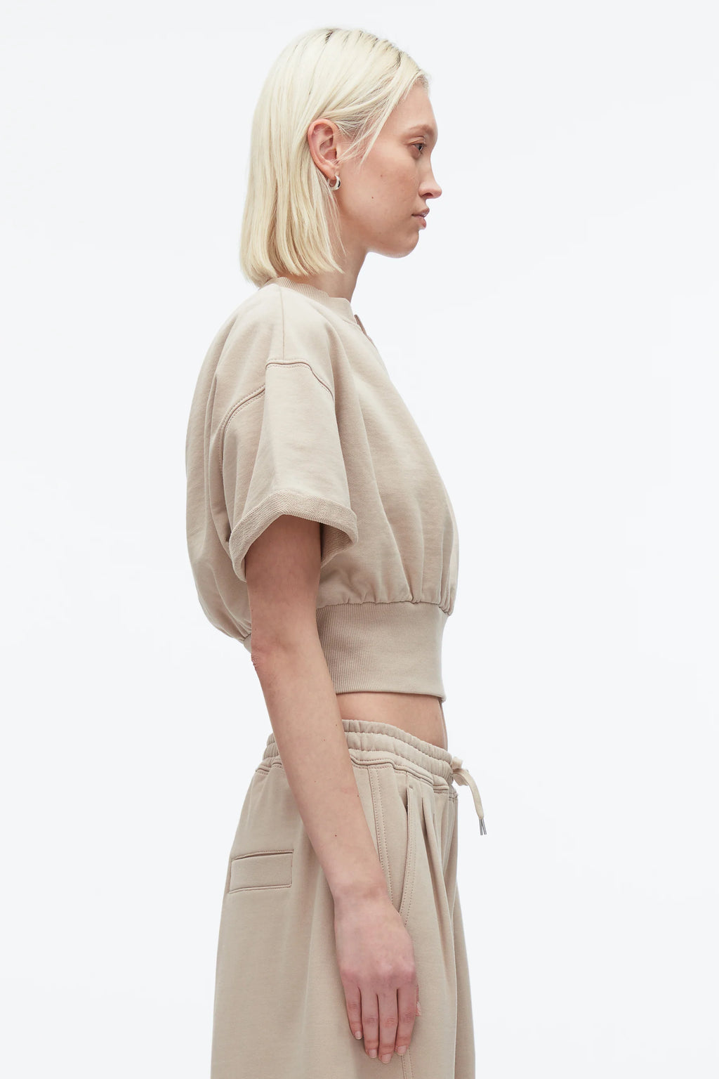 PLM-P241-10004 BEIGE CROPPED TOP