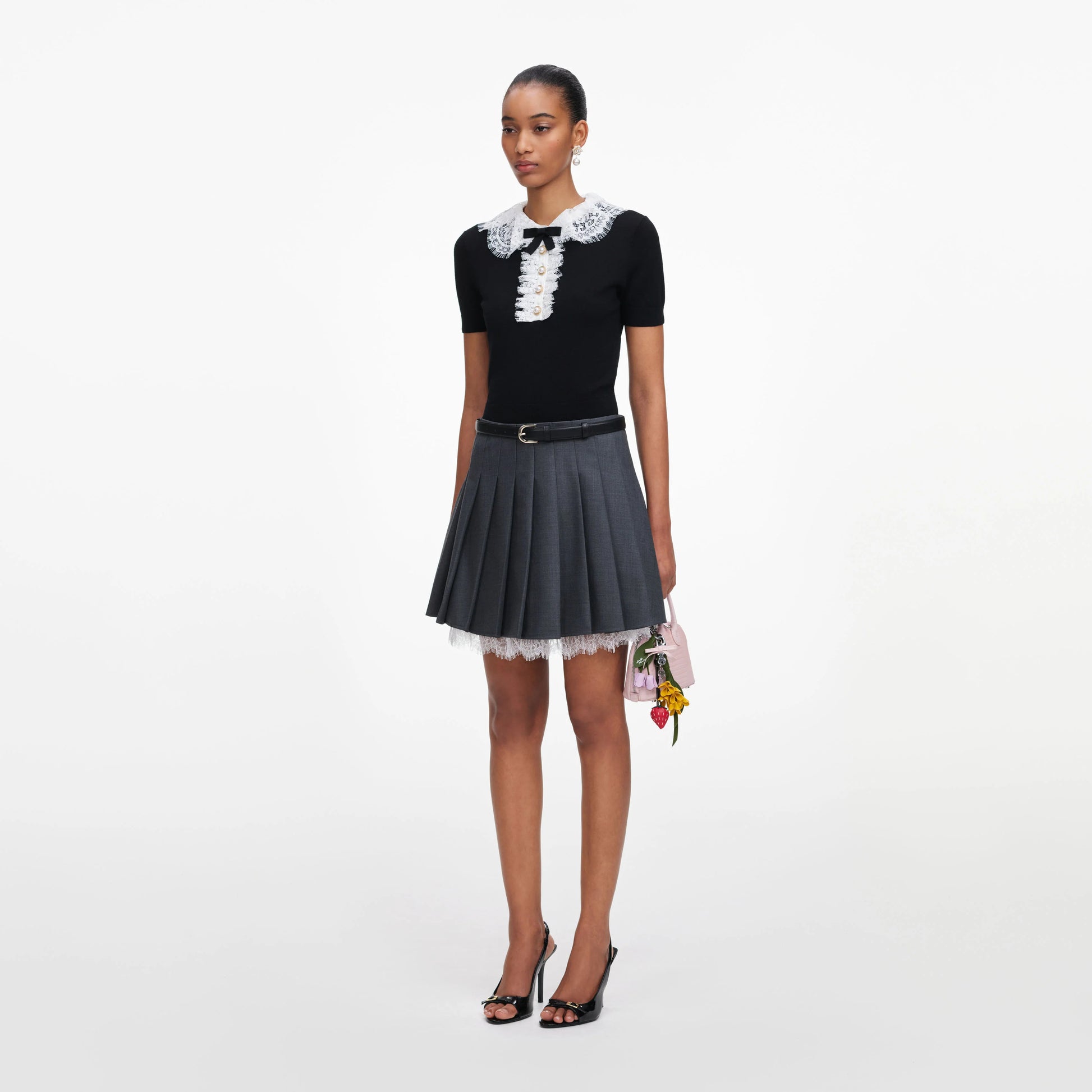 SPO-PF26-134T BLACK LACE COLLAR TOP