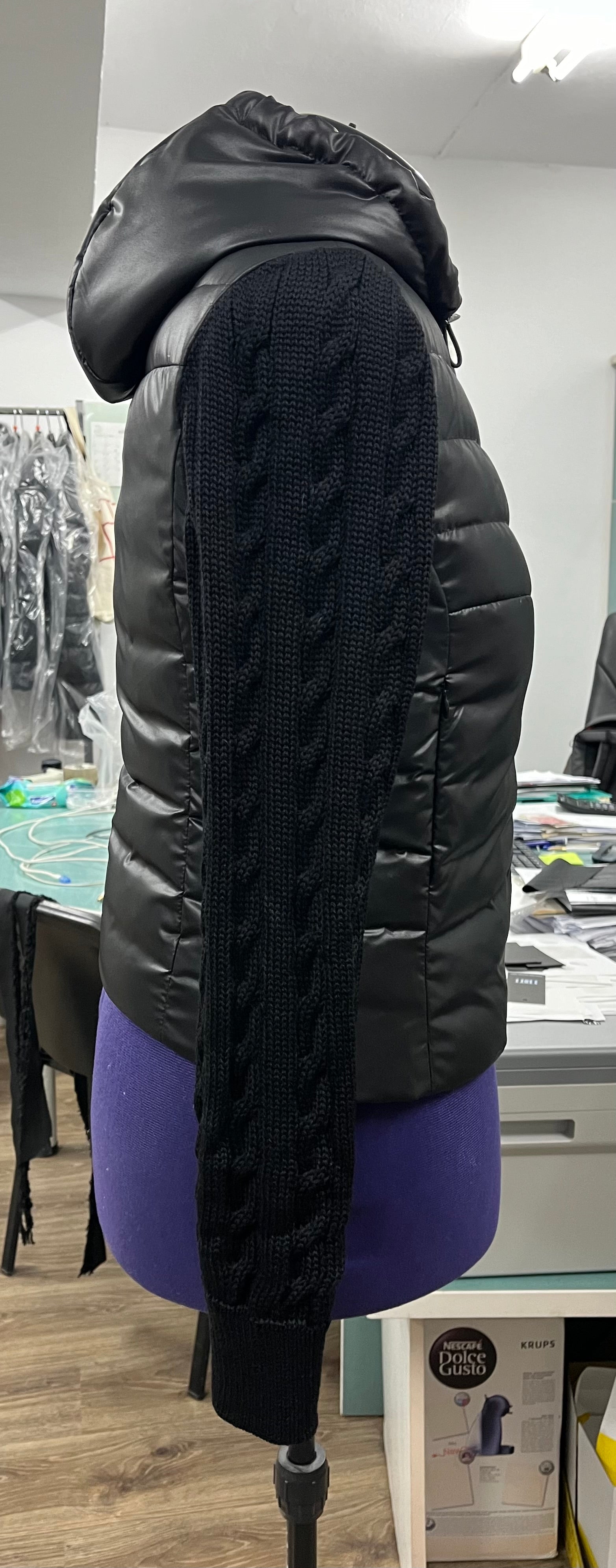 IDD-S1321-01-DT CABLE KNIT SLEEVE BLACK JACKET