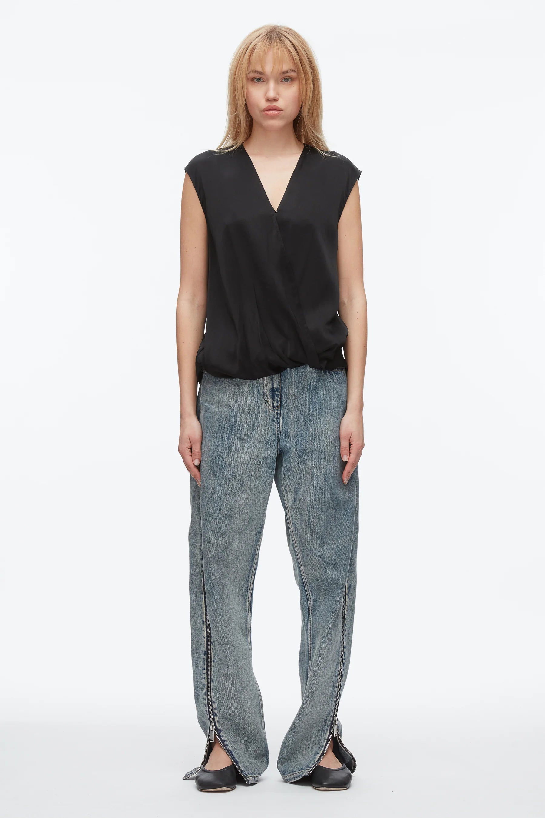 PLM-S251-2018NVS BLACK SLEEVELESS BLOUSE