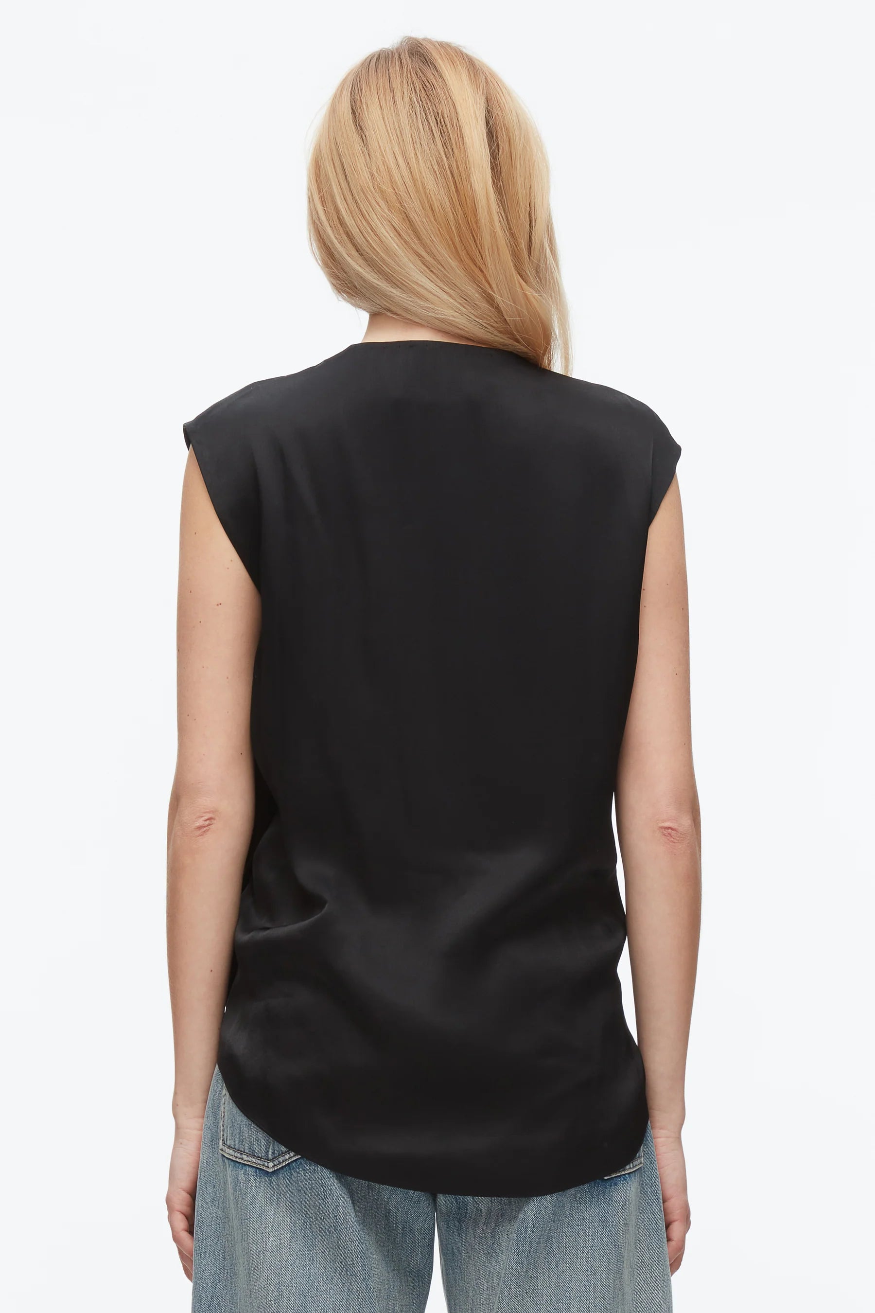 PLM-S251-2018NVS BLACK SLEEVELESS BLOUSE