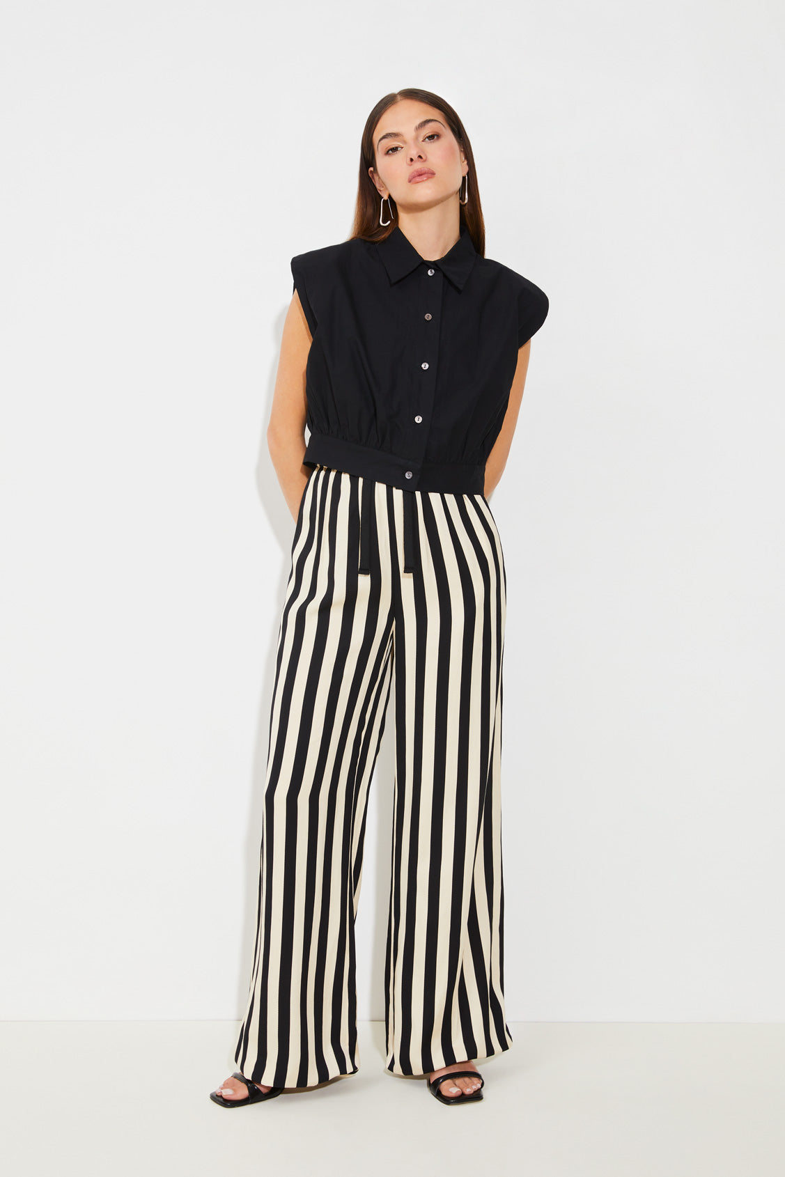 SUN-S25C07168 LAZUR BLACK CROP VEST