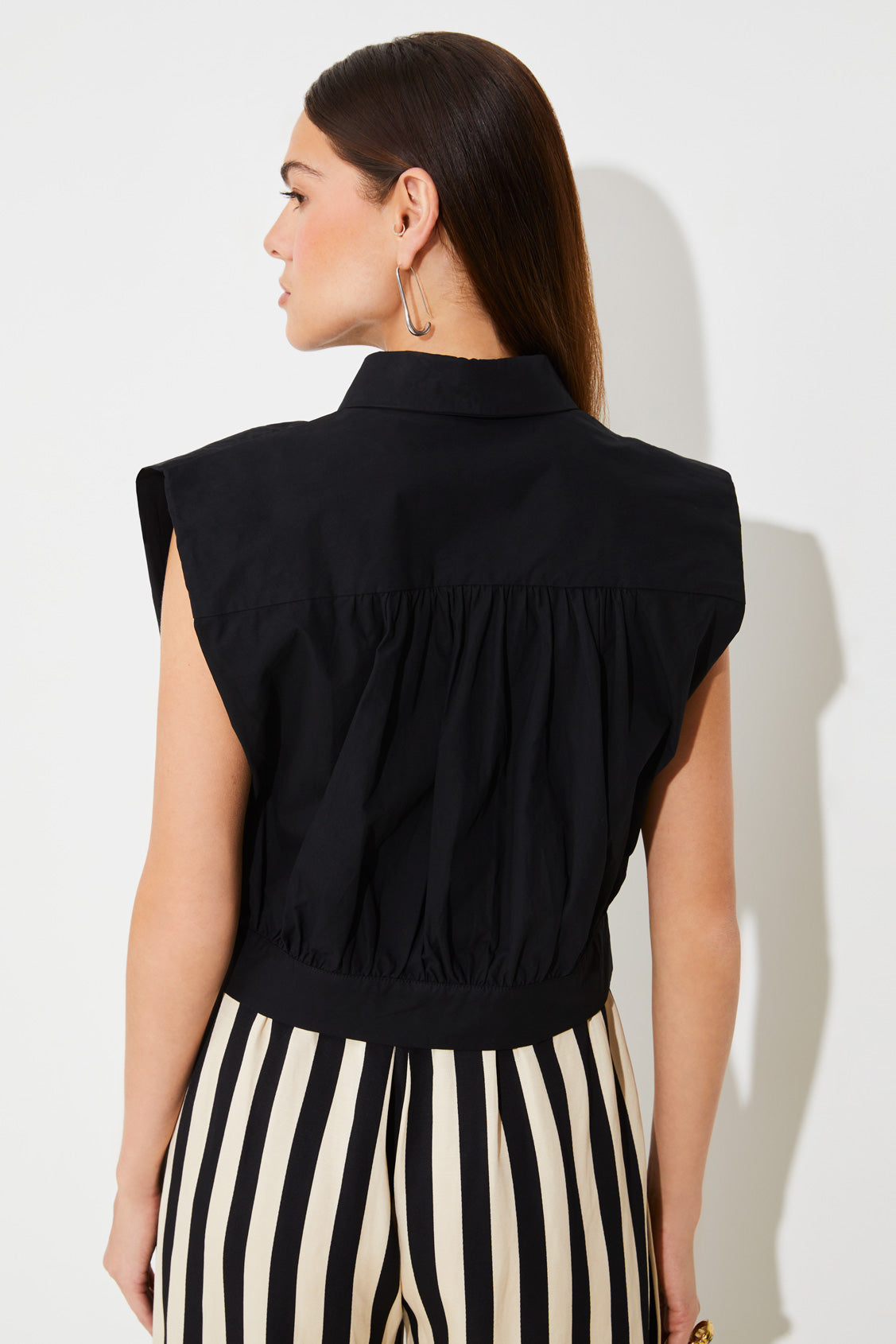 SUN-S25C07168 LAZUR BLACK CROP VEST