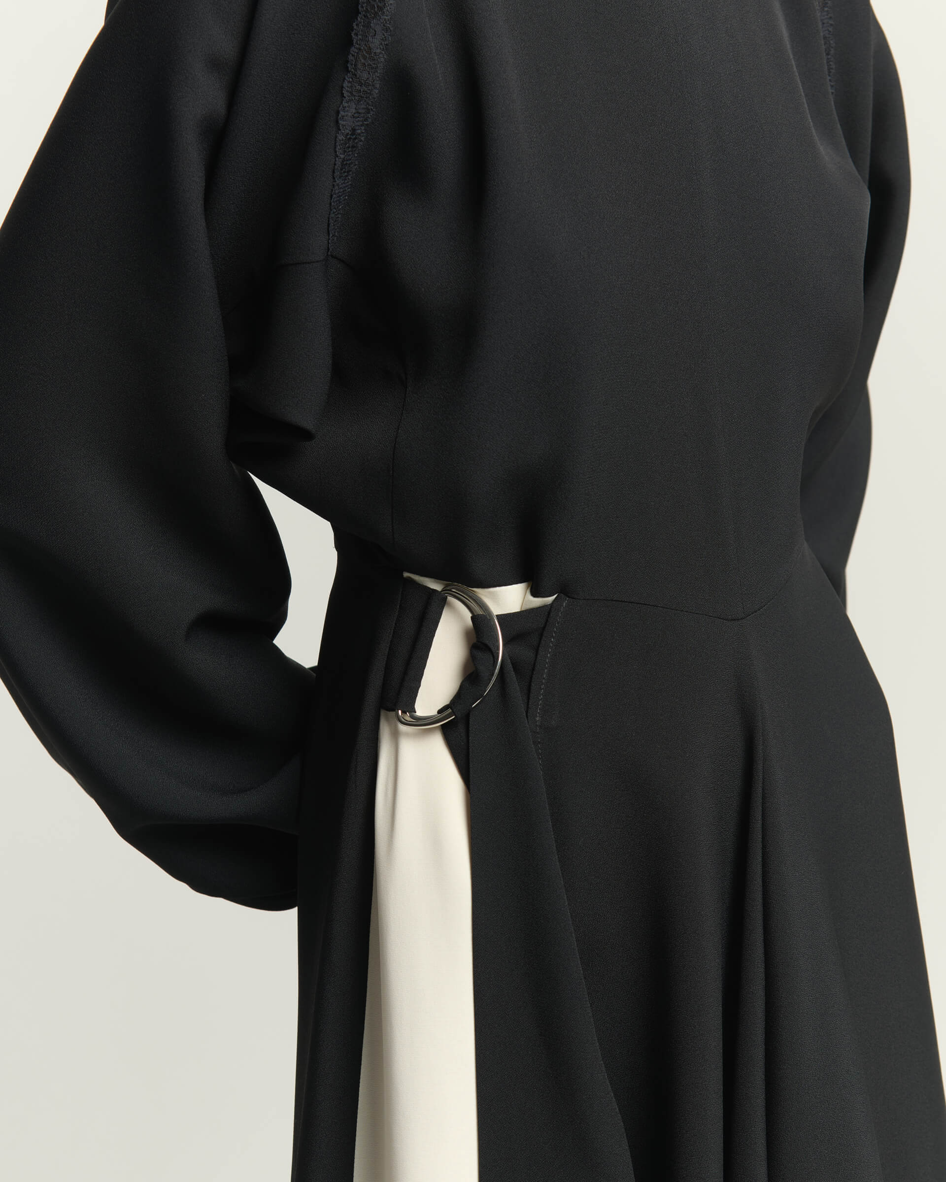 BEA-AB2C67SATBIC BLACK&WHITE CONTRAST DRESS