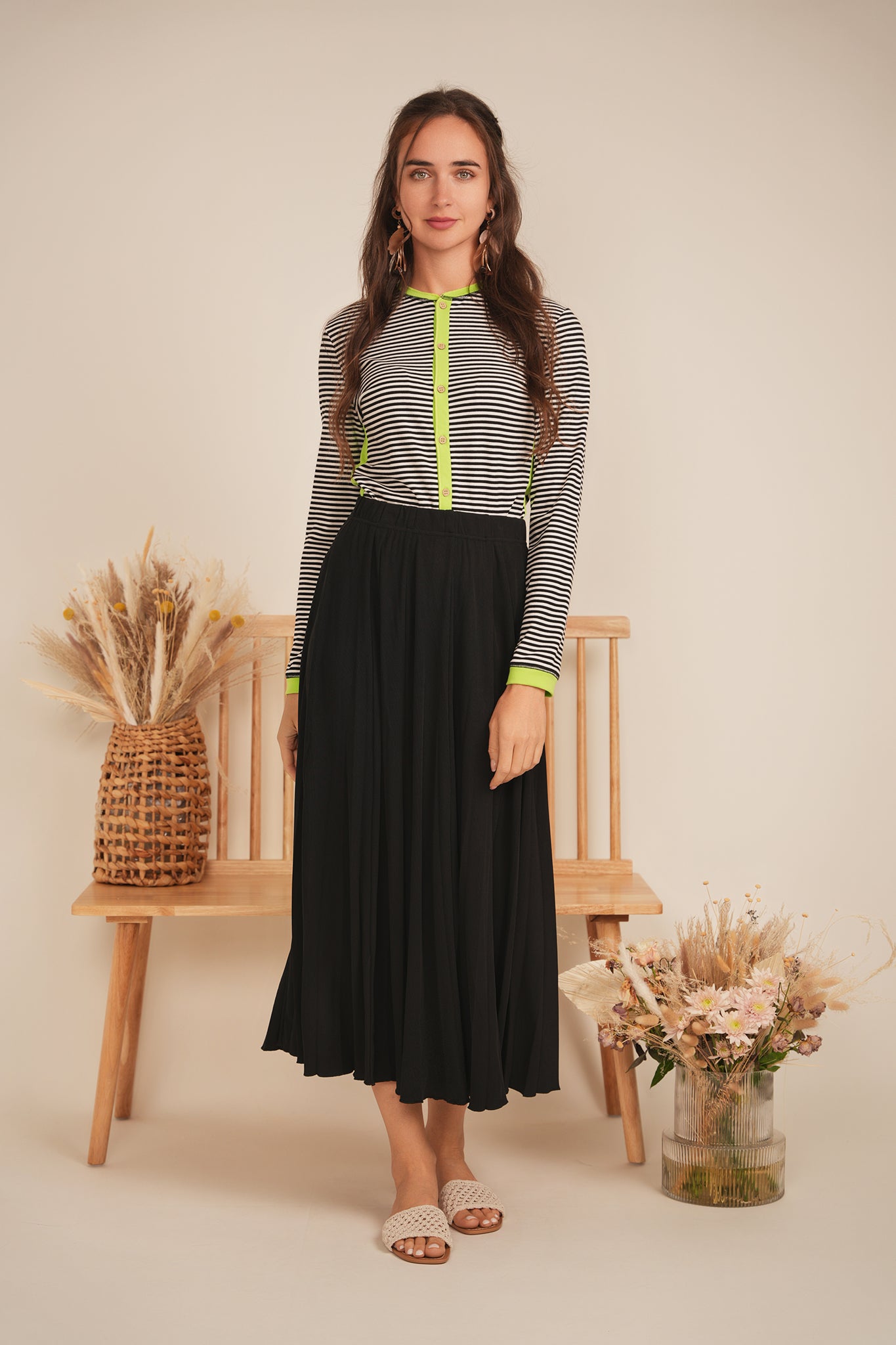 DEJ-SB5CM1262T BLACK&WHITE STRIPED CARDIGAN