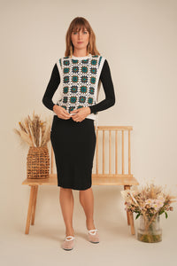 DEJ-SB5CM1416T2 WHITE&MULTI CROCHET VEST