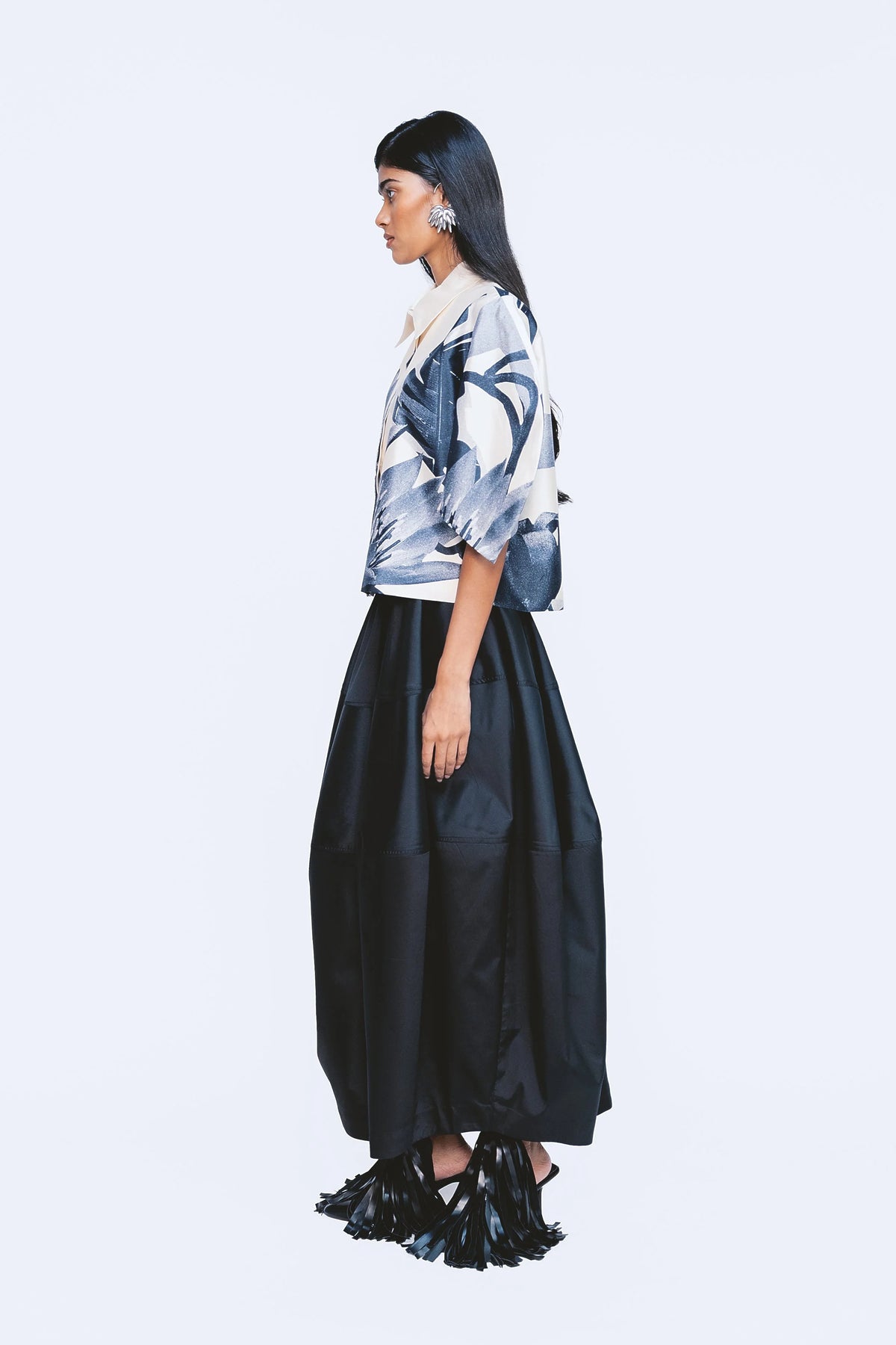 LVB-RS27-013 GRAPHITE BANANA BLOOM BLOUSE