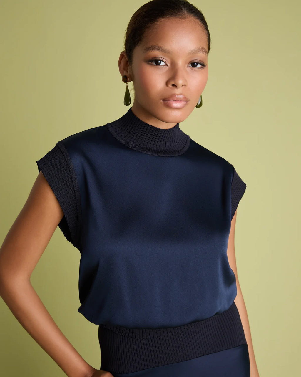 FLR-T-011 NAVY SATIN&KNIT SLEEVELESS TOP