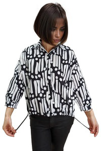 NANCY YANG WHITE & BLACK BLOUSE