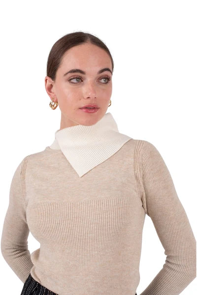 MUN-MNA7072 OAT SABINE TURTLENECK