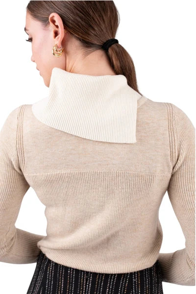 MUN-MNA7072 OAT SABINE TURTLENECK