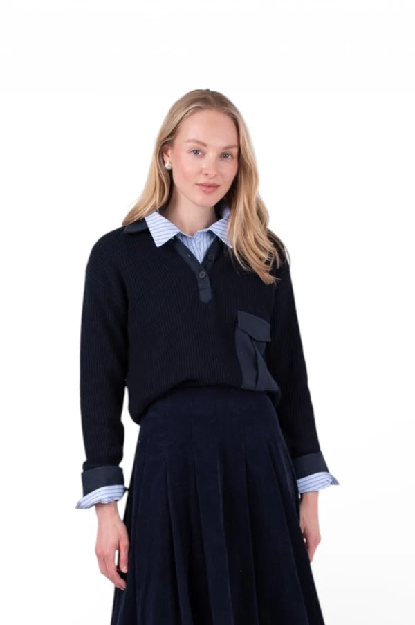MUN-MNA7117 NAVY EIRA POCKET TOP