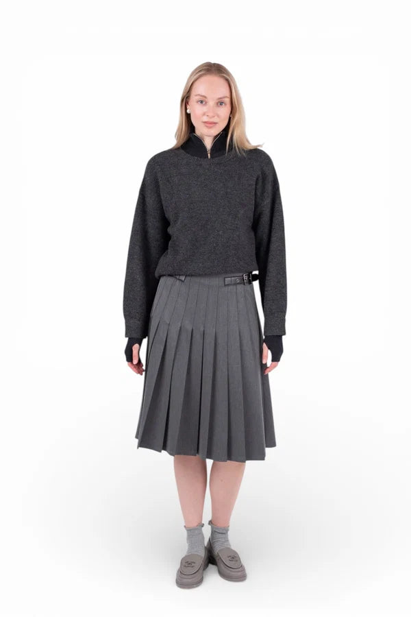 NUE-NUA7082 27" GREY NOCTURNE PLEATED SKIRT
