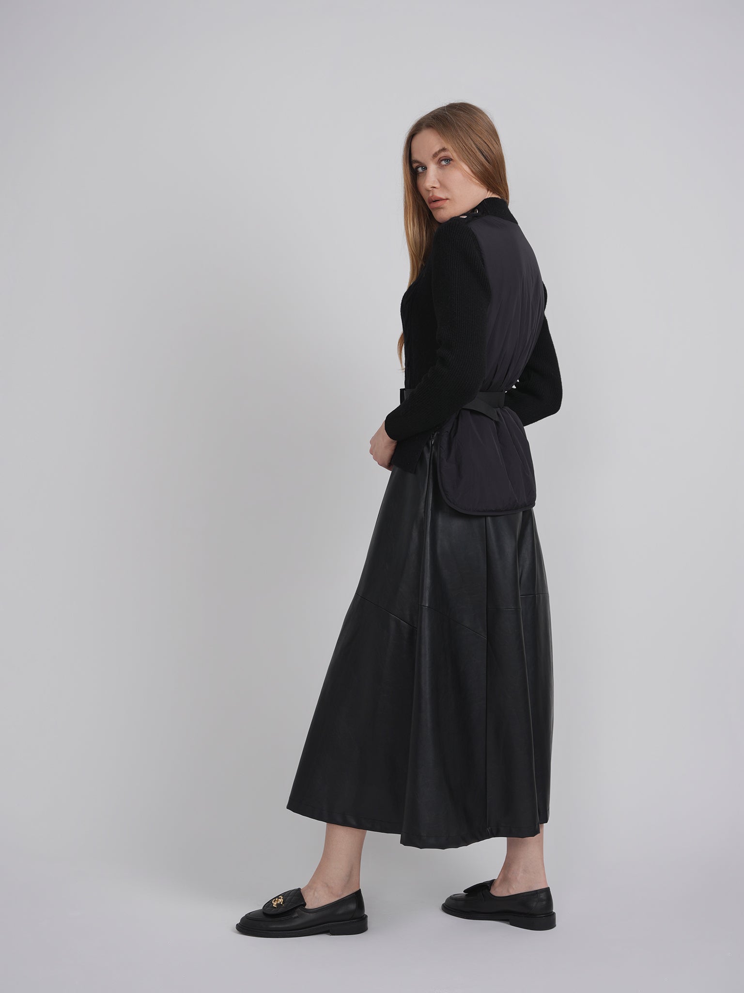 DEJ-WB4CM1035TE BLACK KNIT TOP