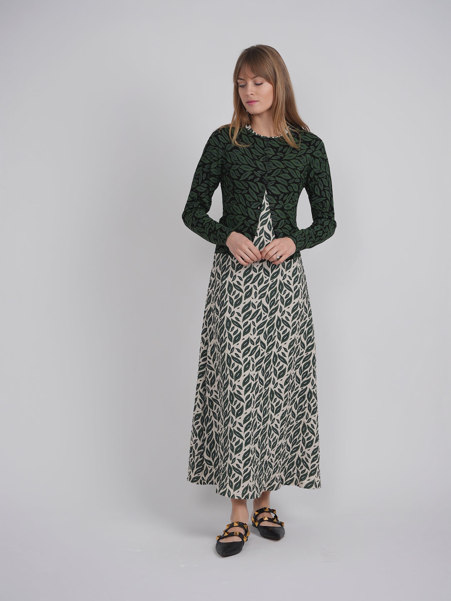 DEJ-WB4CM1098CL BLACK&OLIVE CARDI SET