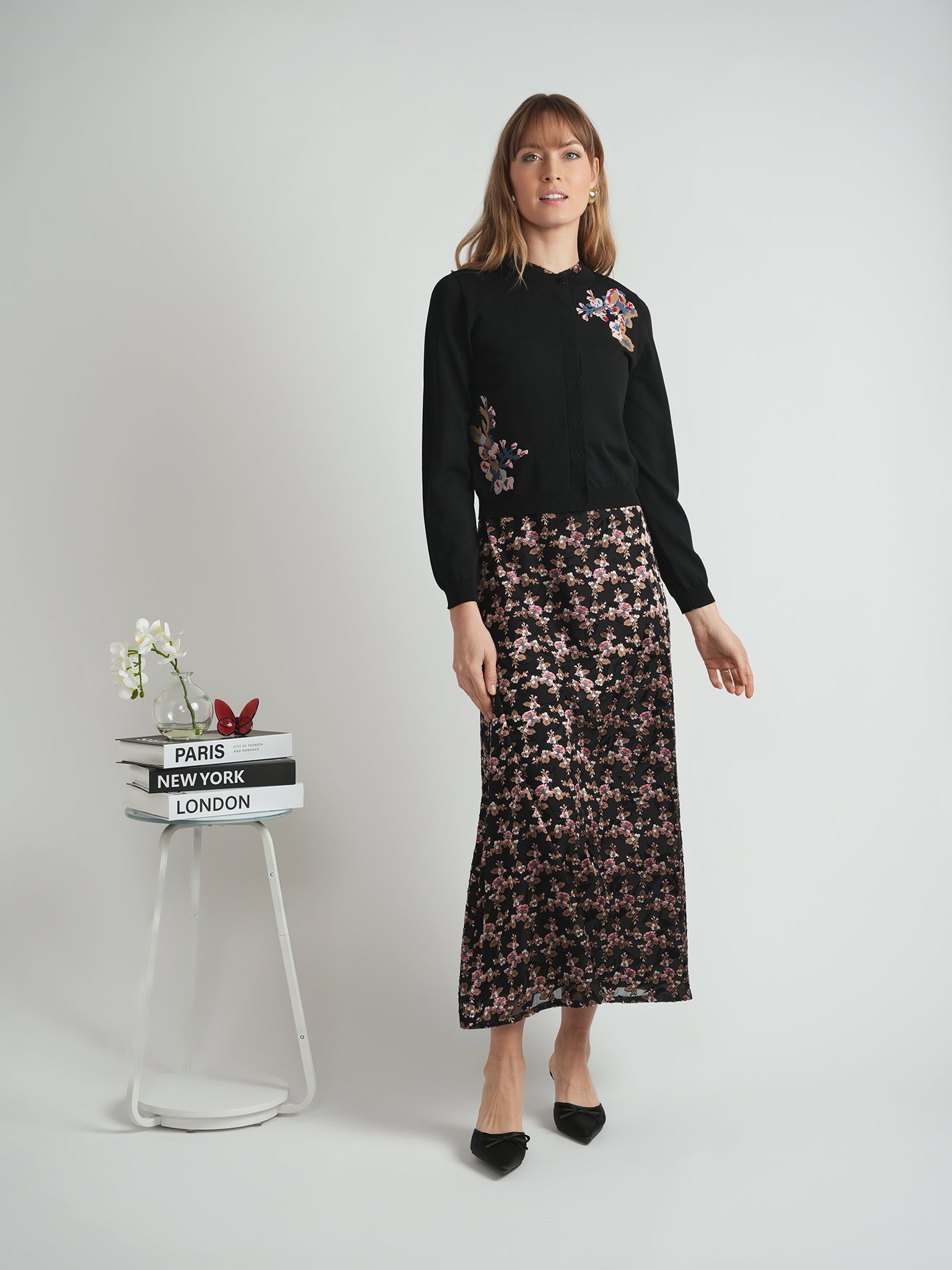 DEJ-WB5CM1697TE BLACK FLOWER CARDIGAN