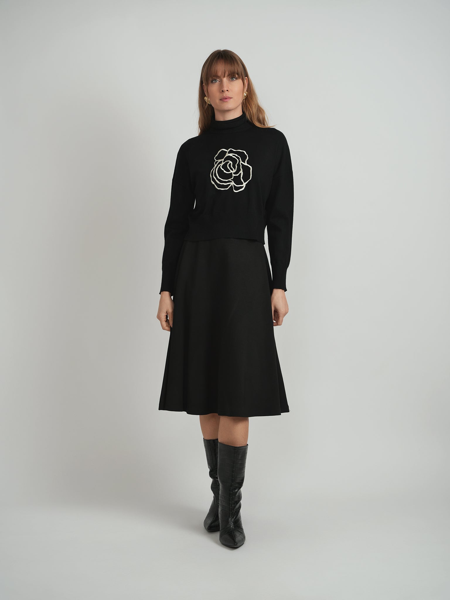 DEJ-WB5CM1713TE DARK OLIVE ROSE EMBROIDERED TOP