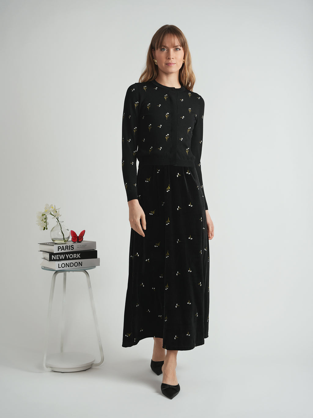 DEJ-WB5CM1764&WB5CM1763 BLACK EMBROIDERED CARDI SET
