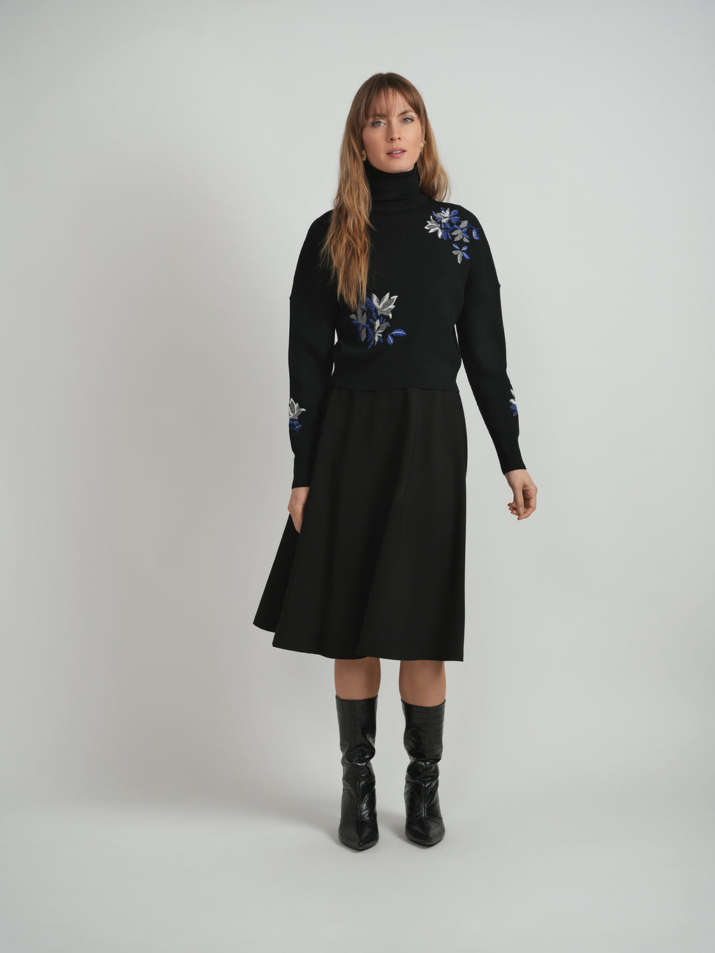 DEJ-WB5CM1789TE BLACK EMBROIDERED TOP
