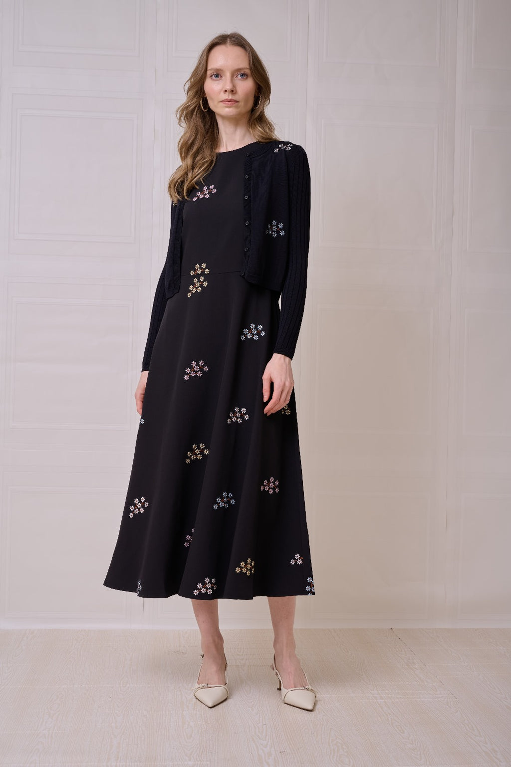 ROP-RPS2502&RPS2503 BLACK EMBROIDERED FLOWER CARDIGAN