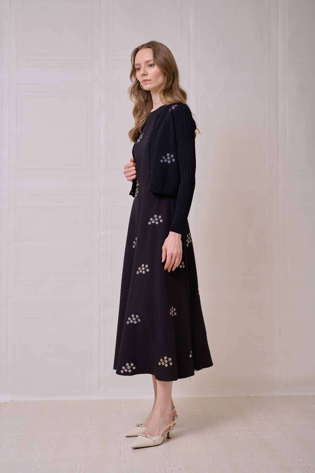 ROP-RPS2502&RPS2503 BLACK EMBROIDERED FLOWER CARDIGAN