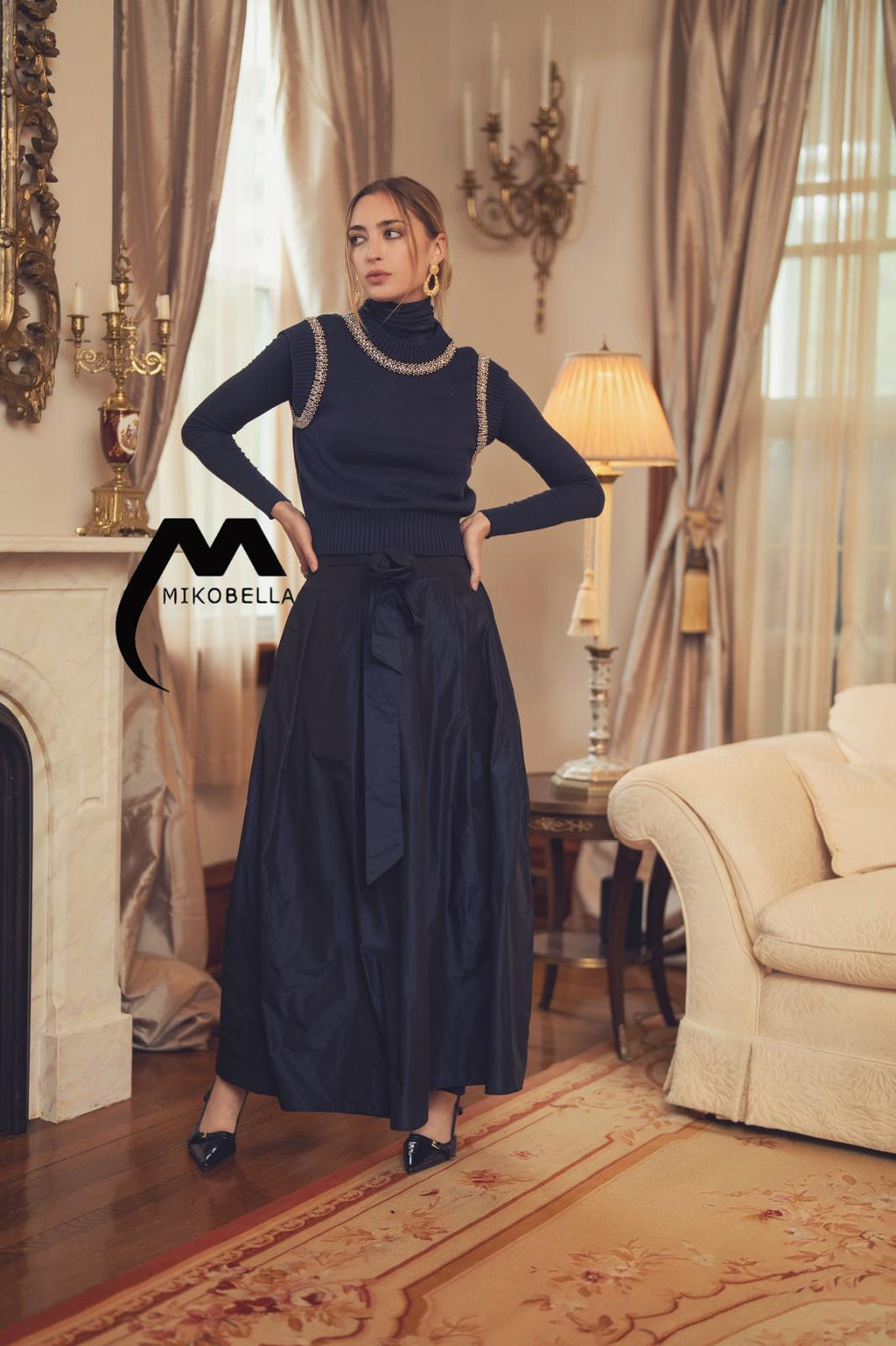 MIK-920KB-WS25-26 BLACK DIAMENTE EDGED VEST