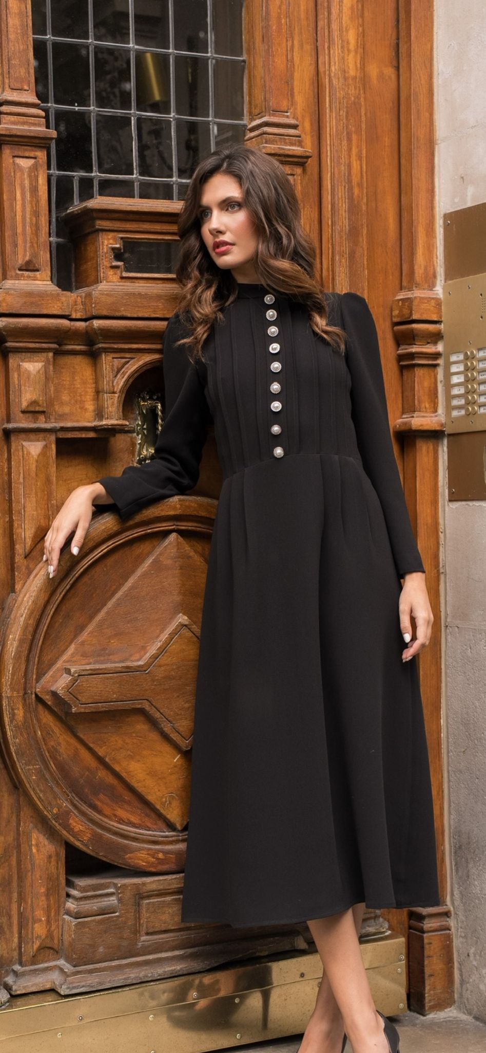 ECL-FIRST BLACK PEARL BUTTONS DRESS