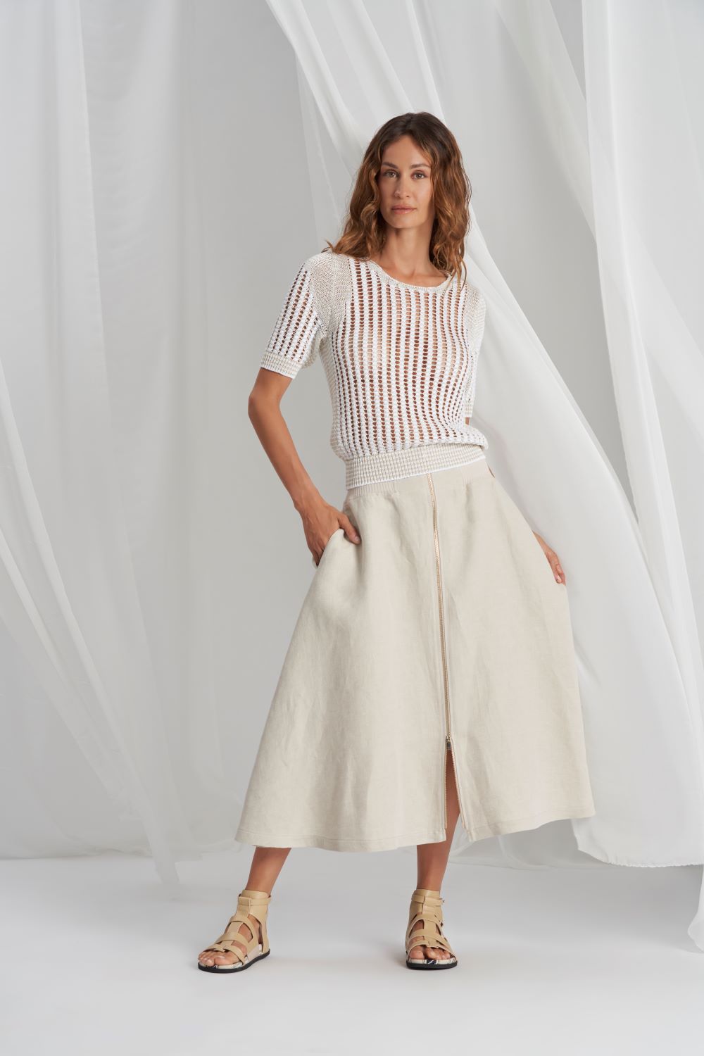 TRC-B461 IVORY ZIP SKIRT