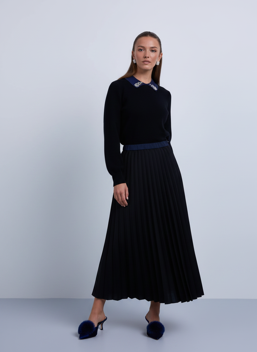 NOI-CH355 BLACK CONTRAST EMBELLISHED COLLAR TOP