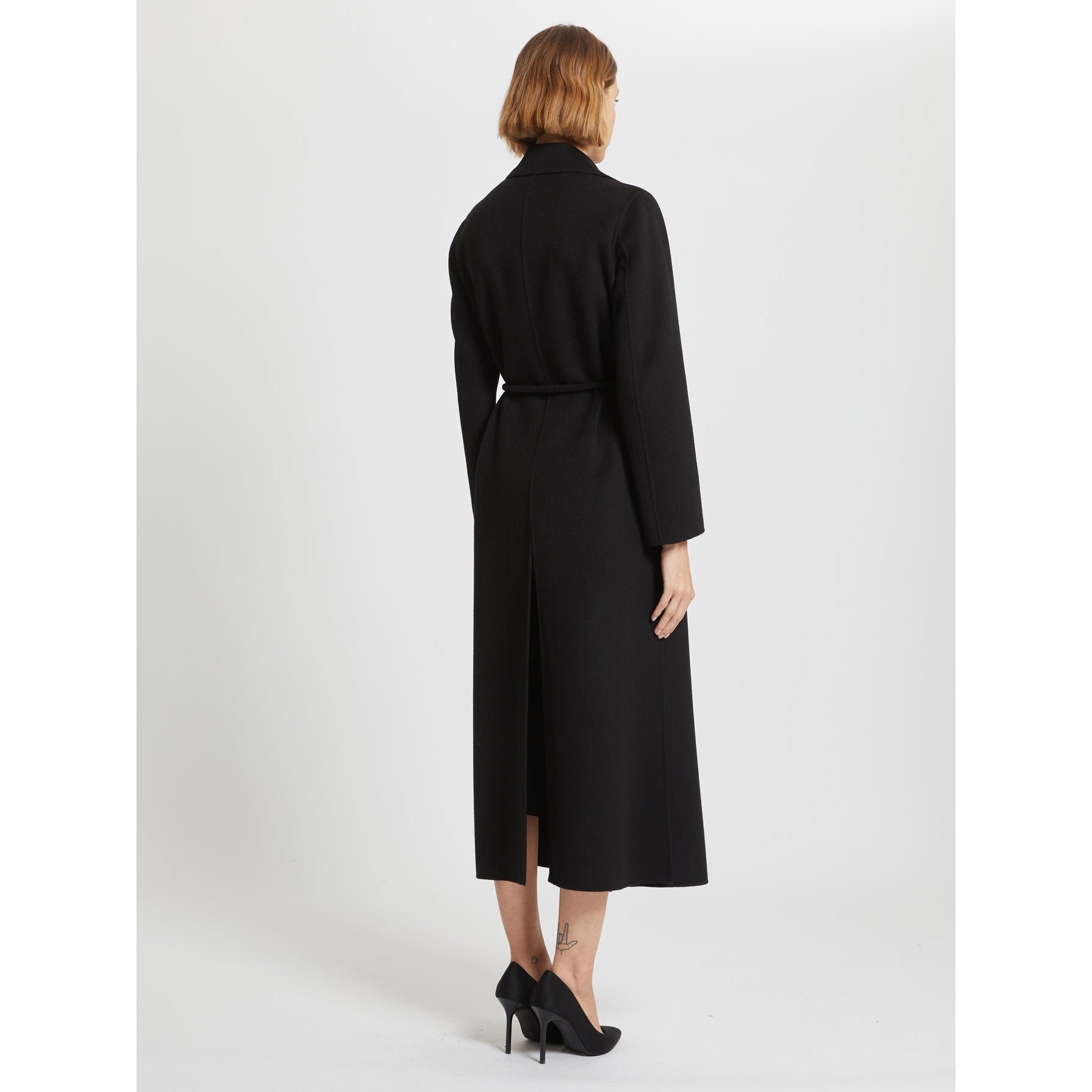 MRL-3016053200 ALBUM BLACK COAT