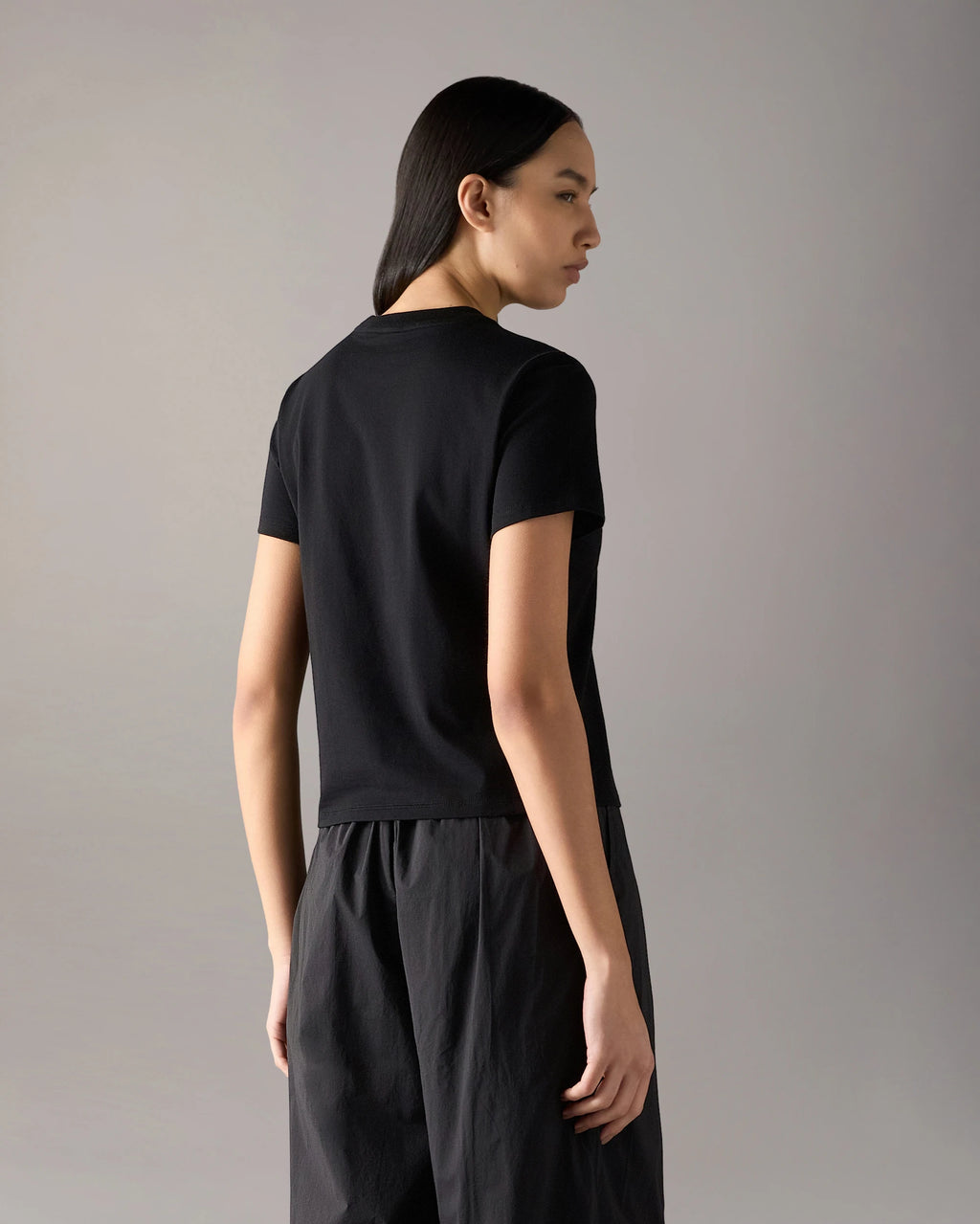 MKN-M16LT744 BLACK W CRESCENT T-SHIRT